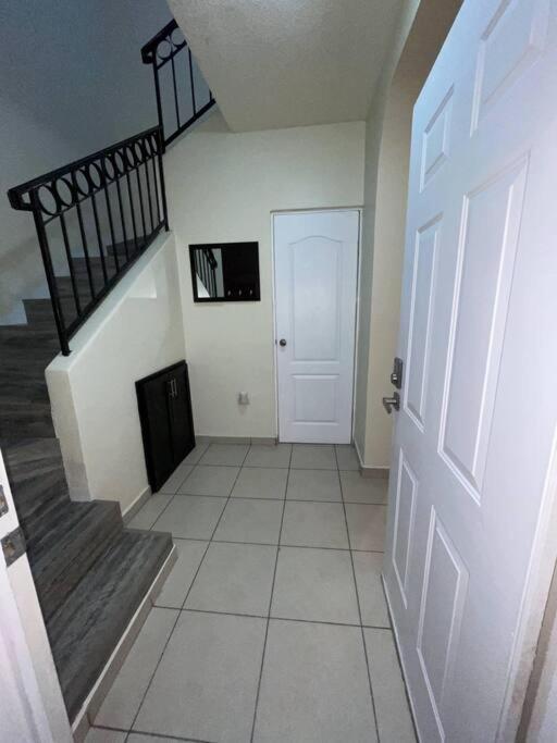 Vila Casa Eliseos, A 5 Minutos De La Linea Fronteriza Nogales  Exteriér fotografie